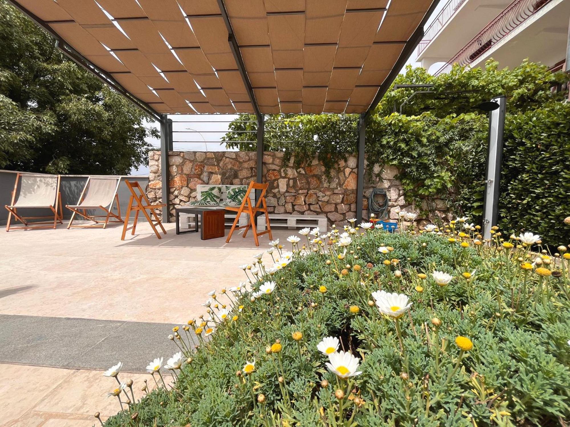 App St Marin View נובי ווינודולסקי מראה חיצוני תמונה