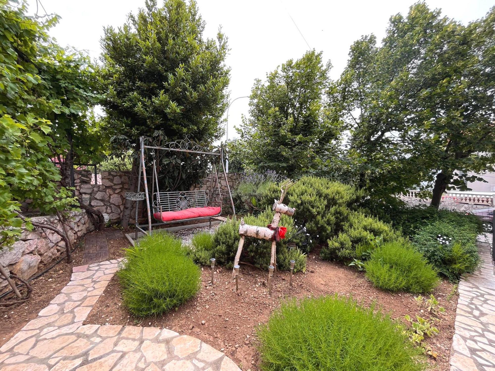 App St Marin View נובי ווינודולסקי מראה חיצוני תמונה