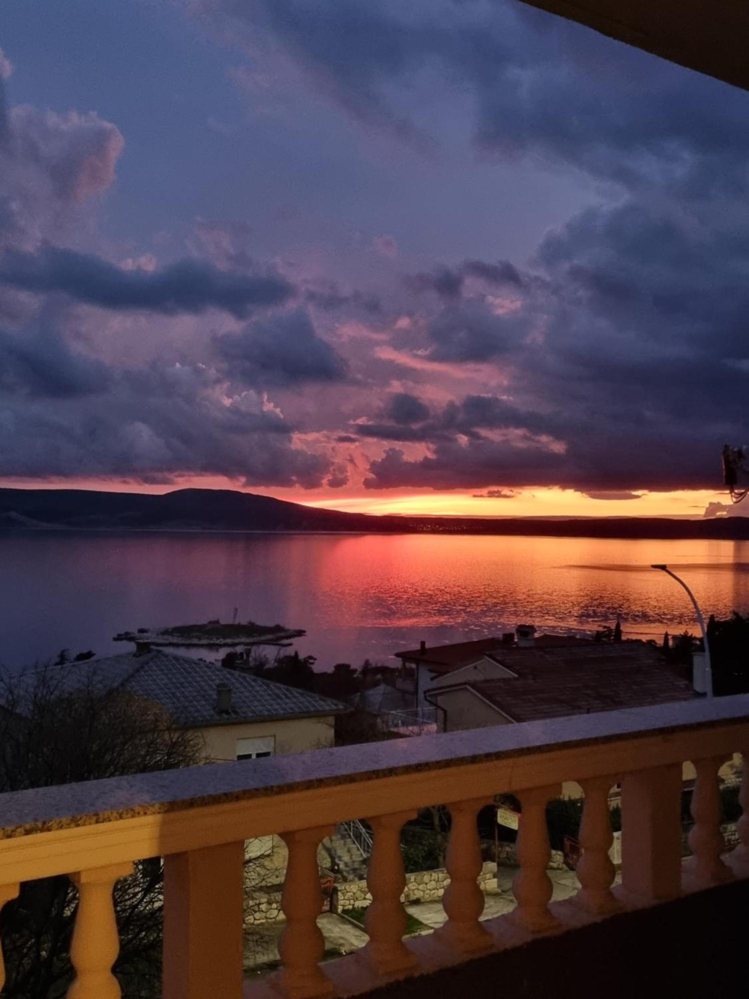 App St Marin View נובי ווינודולסקי מראה חיצוני תמונה