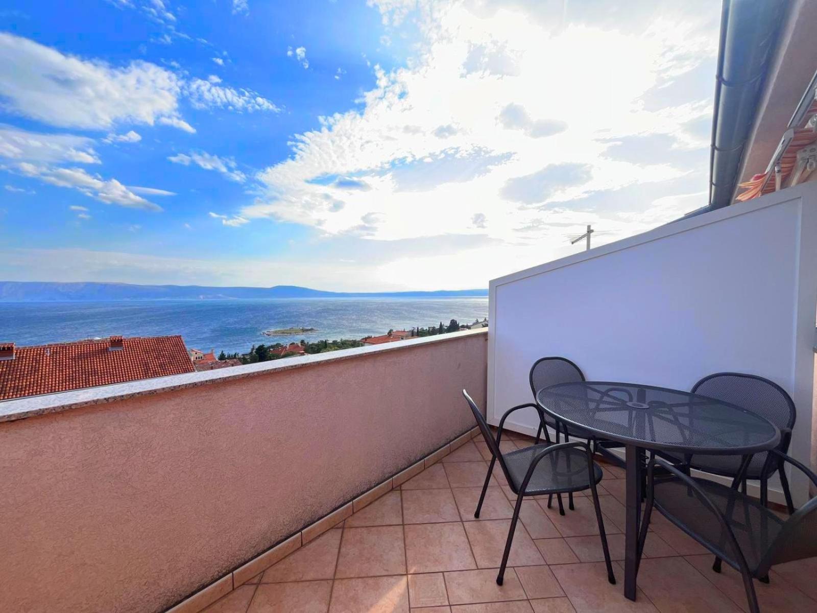 App St Marin View נובי ווינודולסקי מראה חיצוני תמונה