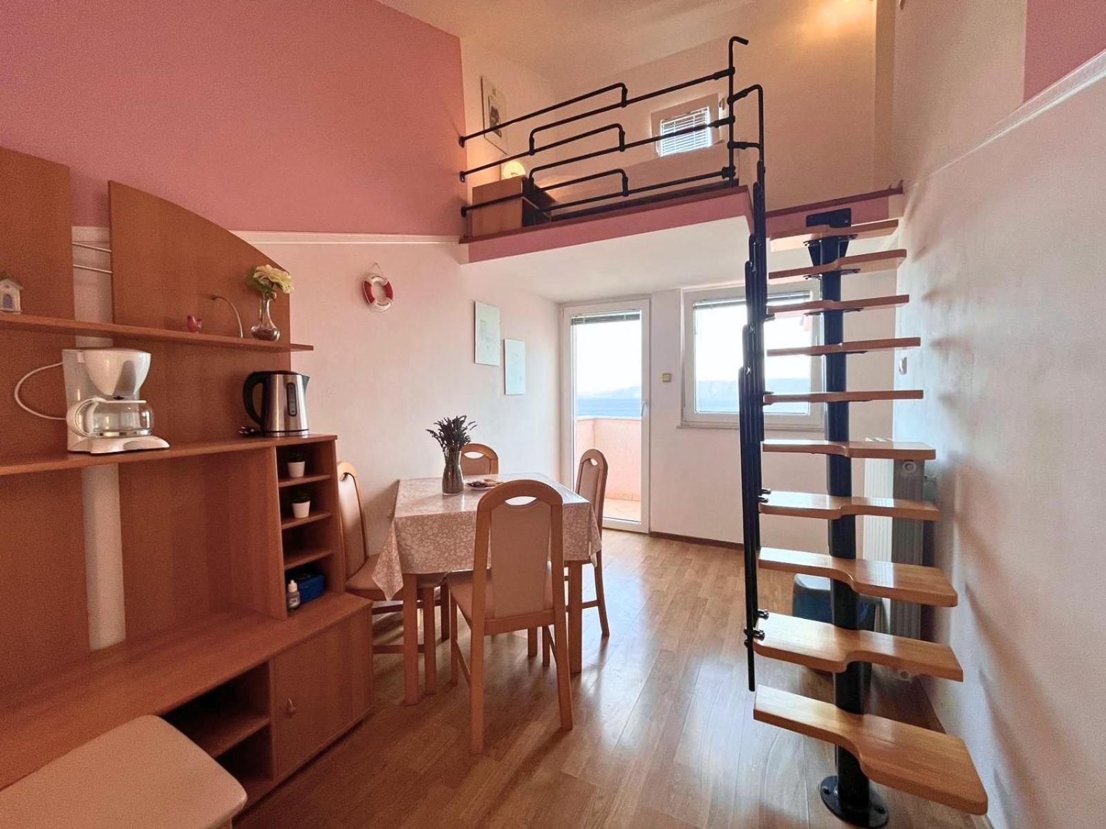 App St Marin View נובי ווינודולסקי חדר תמונה