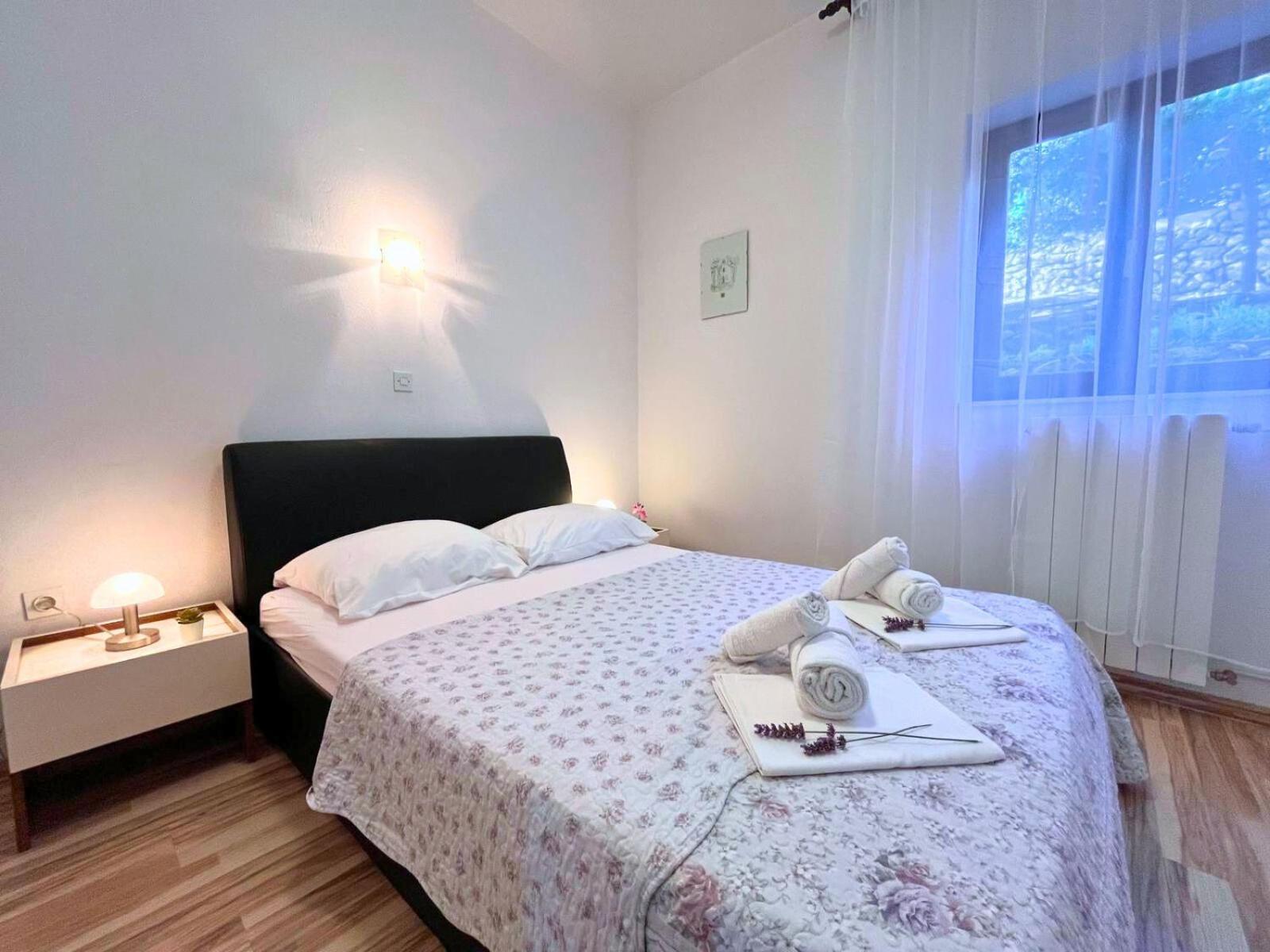 App St Marin View נובי ווינודולסקי מראה חיצוני תמונה